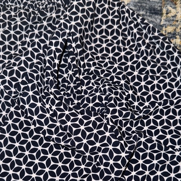 ANNE KLEIN AK Women’s V-Neck Sleeveless Geometric Print Dress - Navy & White 10 - Picture 4 of 8